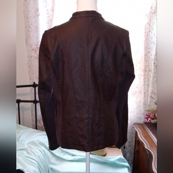 Brown Leather Jacket Size M - Picture 2 of 11